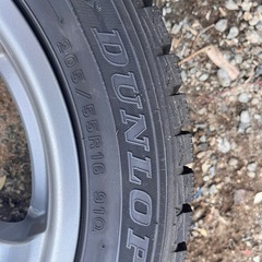 205/55R16ダンロップスタッドレスタイヤホイール4本の画像