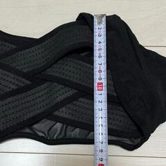 【新品】猫背矯正サポーター 姿勢サポーター M-Lの画像