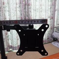 モニターアーム デュアルアームモニター 2画面 13-32インチVESA:75x75mm/100x100mm 2つの取り付け方法を備えた高さ調節可能なデュアルモニターアーム、チルトスイベル回転可能、ダブルパソコンアームの画像