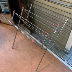 室内物干しスタンド・物干し・折りたたみ可能・約高さ72cm×幅69cm※商品の詳しい状態やサイズ等は現物にてご確認ください。の画像