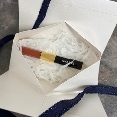 【CHANEL】ラッピング箱の画像