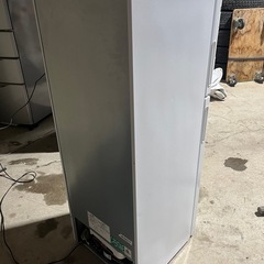 大特価　２０２２年製　マクスゼン　ＭＡＸＺＥＮ　冷凍冷蔵庫　１３８Ｌ　２ドア　右開き　ホワイト　耐熱トップテーブル　省エネ・静音設計　８段階温度調整　ＪＲ１３８ＭＬ０１ＷＨの画像