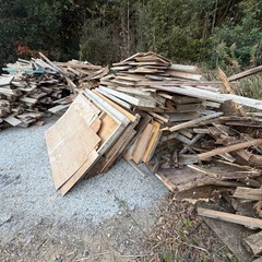 木材 廃材の画像