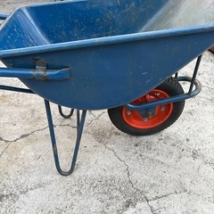 一輪車　ゴミ出し　農家　野菜の画像