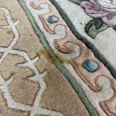 アンティーク 絨毯  花柄 ベージュ系の画像