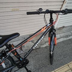 DRIDE[ドライド]26吋 ジュニアスポーツバイク アルミ/6speed(ブラック/オレンジ)の画像