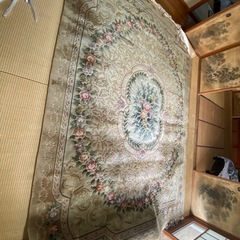 アンティーク 絨毯 花柄 ベージュの画像