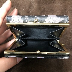 クロミ財布の画像