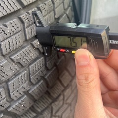 195/65r16スタッドレスタイヤgood year 16週21年製4本タイヤのみの画像