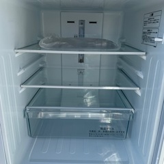 ◾️ハイセンス冷凍冷蔵庫HR-D1303   2021年式◾️(超美品)の画像