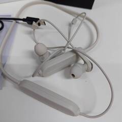 【未使用に近い】audio-technica SOLID BASS ATH-CKS330XBT/ワイヤレスイヤホンの画像