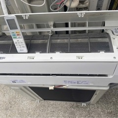2019年製エアコン10畳の画像