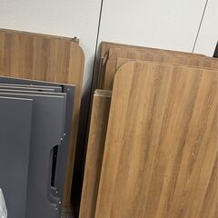 オフィスデスク　パネルデスク　個別ブース　仕切りデスク　個室型デスク　学習机　法人デスク　木目　PCデスク　勉強机　塾の画像