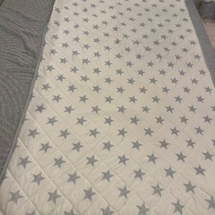 セミダブル用　敷きパッド２点プラス掛け布団1点の画像