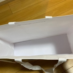 Refaのショッパー一枚の画像