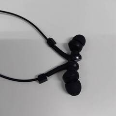 【未使用に近い】audio-technica SOLID BASS ATH-CKS330XBT/ワイヤレスイヤホン/ブラックの画像