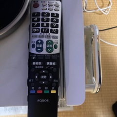 AQUOS　37インチ　少し大きい画面をどうぞ！の画像