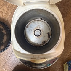 炊飯器の画像