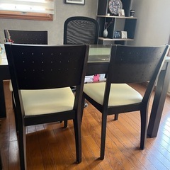 ダイニングテーブル 椅子4脚 の画像