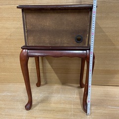 E18【猫足サイドテーブル】仕切りありの画像