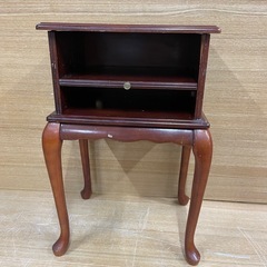 E18【猫足サイドテーブル】仕切りありの画像