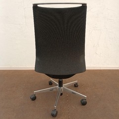 ≪引取り限定≫オカムラ オフィスチェア 肘なし 80001659の画像