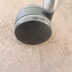 ≪引取り限定≫オカムラ オフィスチェア 肘なし 80001659の画像