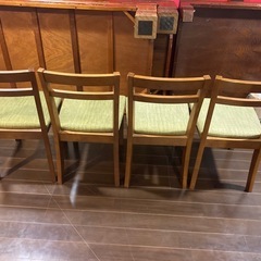 【4脚セット】木製ダイニングチェア グリーン 座面しっかり／引き取り限定の画像