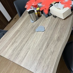 【売れました】ダイニングテーブルのみの画像