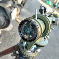 土木作業用水平レベル測定器/ アンティーク調オブジェの画像