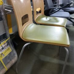 2脚セット ダイニングチェア イトーキ（ITOKI） 木目  処分価格です！！ 管理番号YN319AZの画像