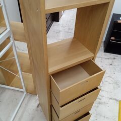 リユースのサカイ栃木店★ジモティ割あり★  棚 ベージュ W41.5×D28.5×H199 クリーニング済み TC11889の画像