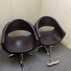 W東○161 サロン店用品 昇降チェア 椅子 美容 理容 サロンワーク カット用椅子 チェア 動作OK 2個セットの画像