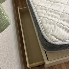 セミシングル ベッドフレームの画像