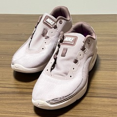23,000円のNIKE エアマックス シューズの画像