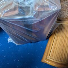 一枚板のテーブル（非常に重い）の画像