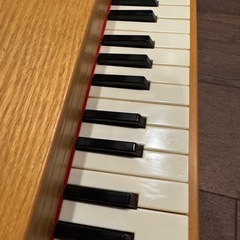 売約済　カワイ　ミニピアノ　木製の画像