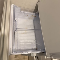 SHARP冷蔵庫の画像