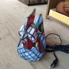 ステンドグラス風 テーブルランプ ニワトリ型 オブジェ 置物 レトロ　/TJ-2691 2Fの画像