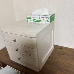 【お取引中】ミニチェスト3段の画像