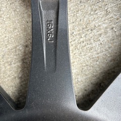 195/65R16 スタッドレス　4本セット　グットイヤー（GOODYEAR）アイスナビ7　トヨタ　ライズ　ロッキー　ガソリン車適合　バリ溝　2024年製の画像