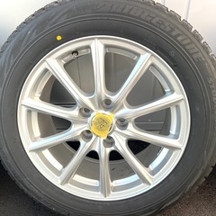 スタッドレスタイヤ　215/60R17 の画像