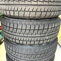 スタッドレスタイヤ　215/60R17 の画像