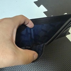 LACOSTE 二つ折り財布の画像