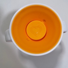 【ほぼ未使用（2回ほどのトライのみ）】定価1485円　赤ちゃん　ミラクルカップ　コップ　離乳食　オレンジ　アカチャンホンポの画像