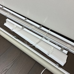 無料　3点セットお渡し　ロールスクリーン　ブラインドの画像