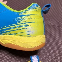 フットサルシューズ　hummel 水色　蛍光緑　21.5cm の画像