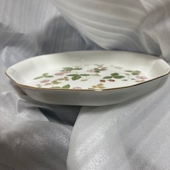 WEDGWOOD  大皿の画像
