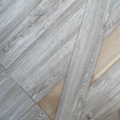 フロアタイル モクア6帖分の画像