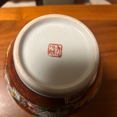 九谷焼花詰め金の花の花瓶 金色装飾の画像